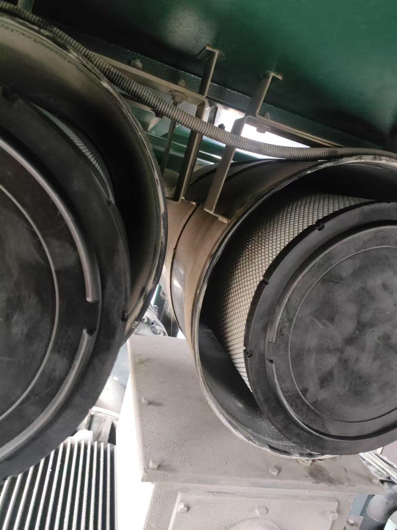 福建龍巖開山空壓機(jī)315KW維修保養(yǎng)(圖3)