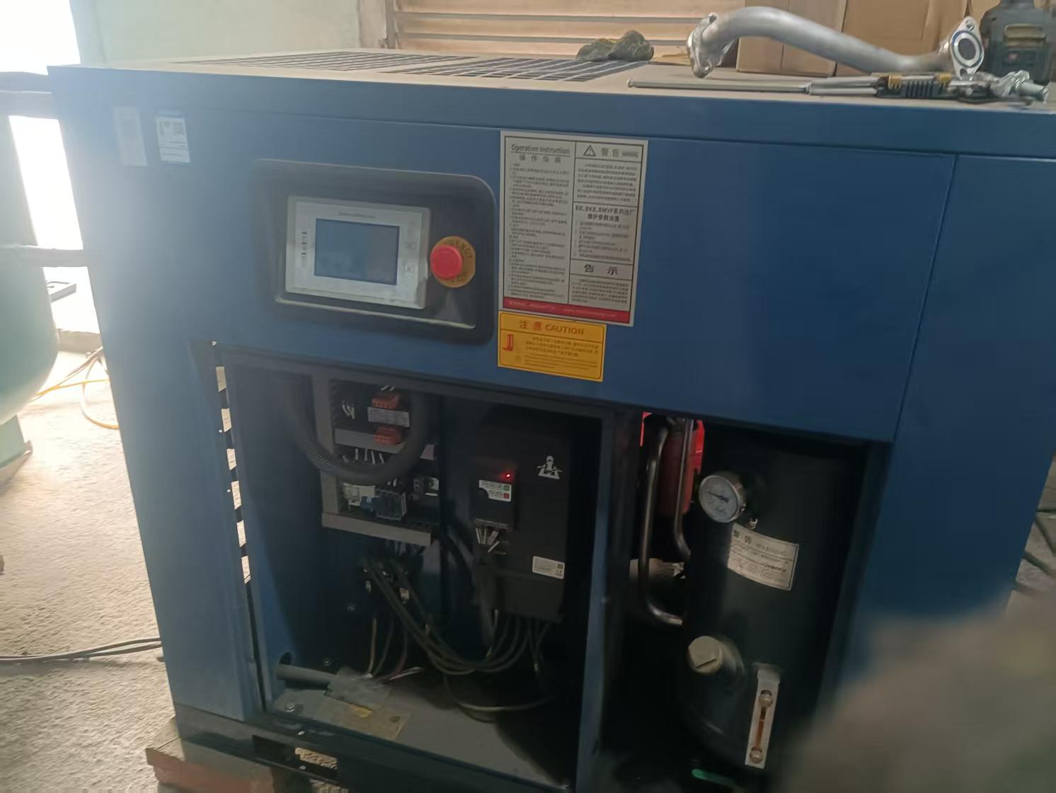 福建省連城縣開山空壓機22KW維修保養(yǎng)(圖2)