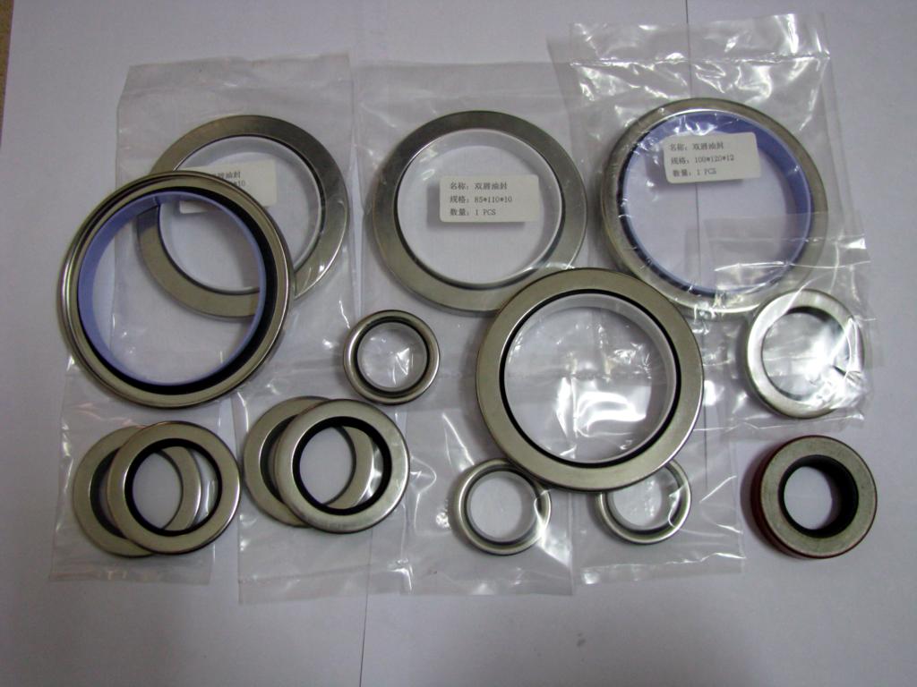 螺桿壓縮機(jī)轉(zhuǎn)子與機(jī)體，轉(zhuǎn)子與排氣軸承，不同軸度的轉(zhuǎn)子軸端間隙多少合適呢？