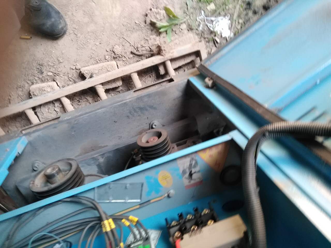 廈門模具廠空壓機(jī)BK15-8機(jī)頭維修(圖1)