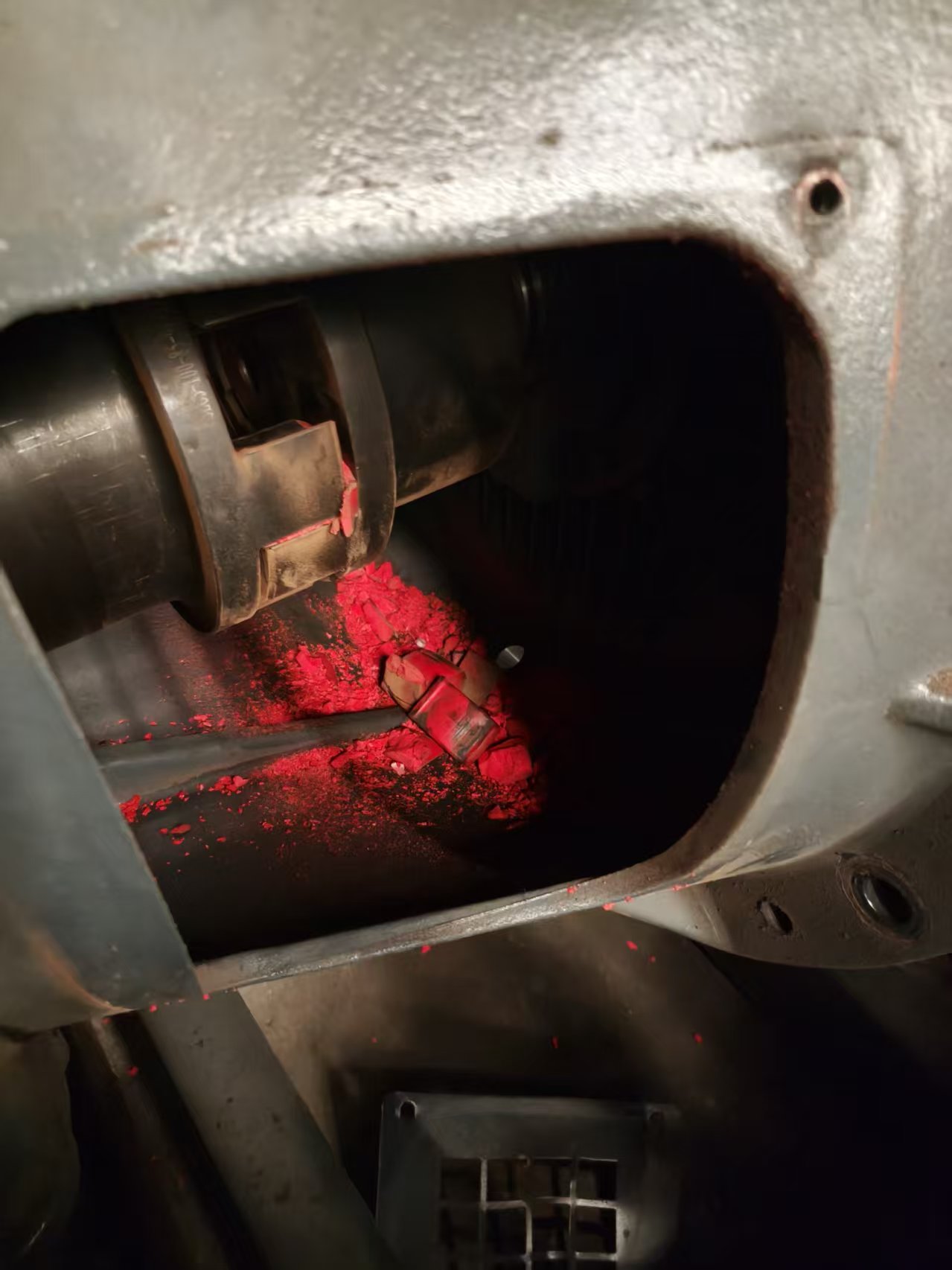 龍巖某鋼鐵廠更換空壓機(jī)聯(lián)軸器膠墊(圖2)